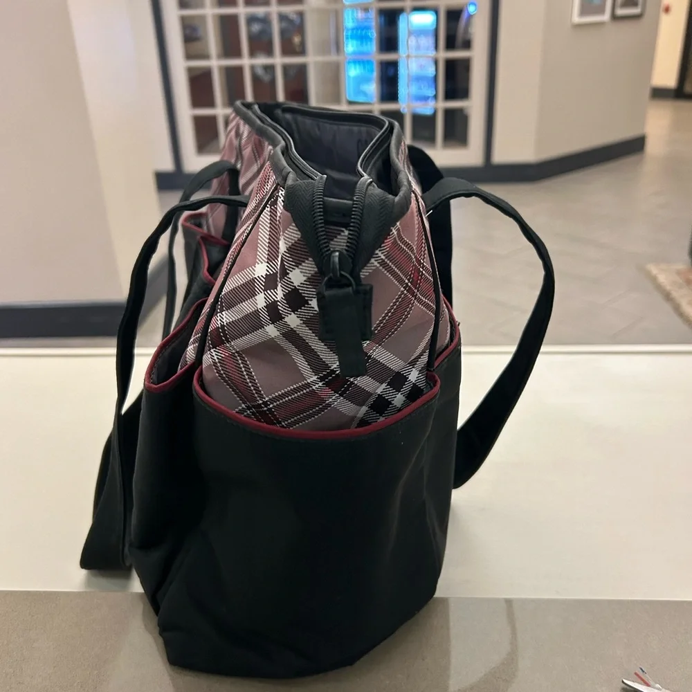 Eddie Bauer Black and Red Duffel Bag with Mesh Panels-like new